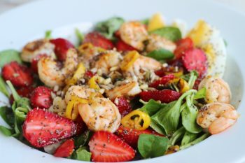 Salat mit Garnelen - gesund und proteinreich 